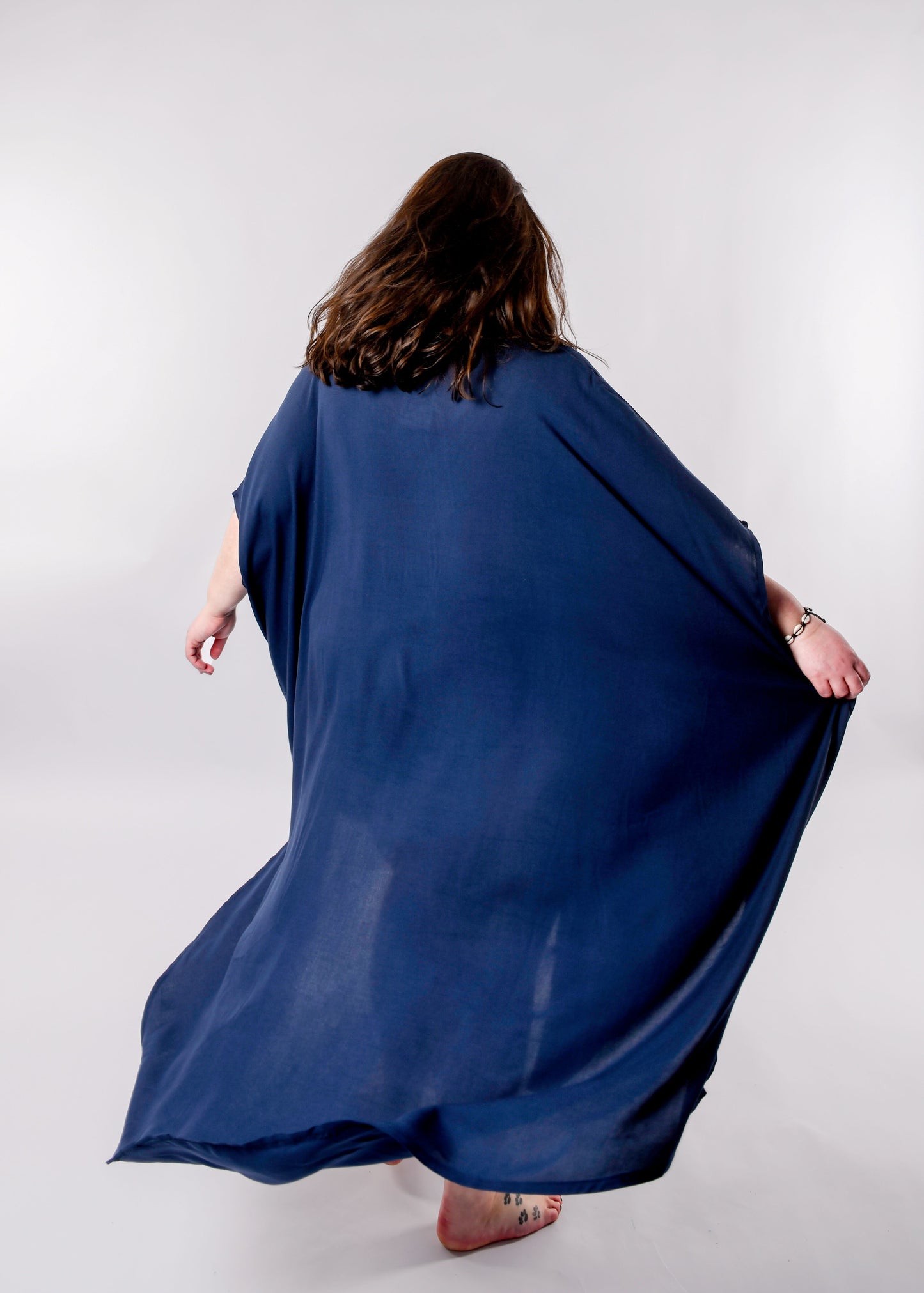 Strand Poncho JUA aus Viskose in dunkelblau