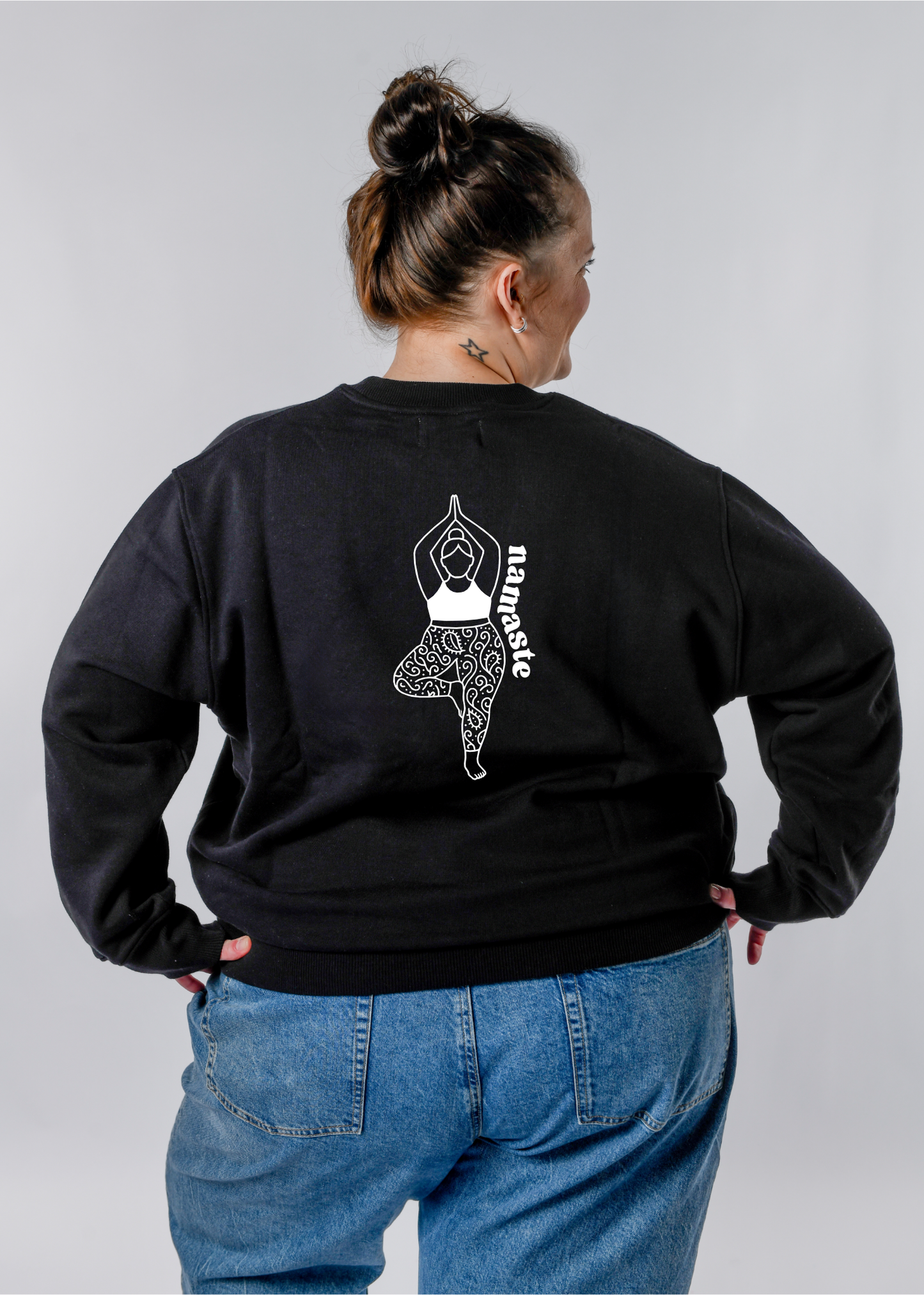 Sweatshirt SWETA "curvy Yogagirl" aus GOTS-Baumwolle